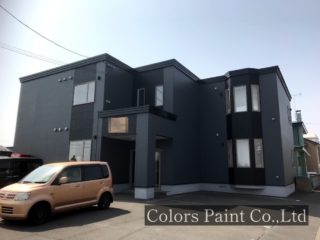 【塗装事例035】苫小牧市アパートV「ブラックでよりおしゃれに。グレー✕ブラック」