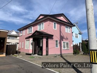 【塗装事例069】苫小牧市S邸「可愛らしさと個性的な印象。鮮やかなピンクで大胆な仕上がり。」