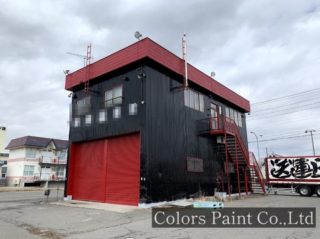【塗装事例072】苫小牧市O会社事務所「インパクト抜群！目を引く芸術的なカッコ良さ。レッド✕ブラック」