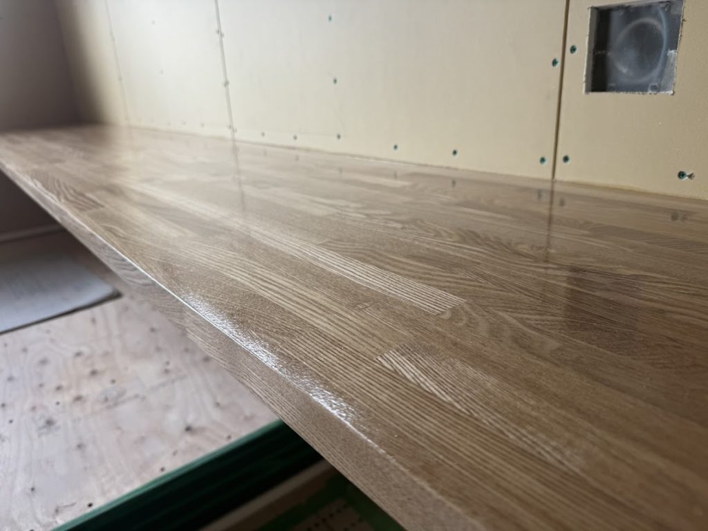 木カウンタークリヤー塗装