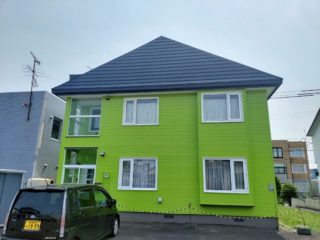 【塗装事例178】恵庭市K邸「日常に”非日常”を。美容室兼自宅を彩る、大胆カラーリフォーム。」